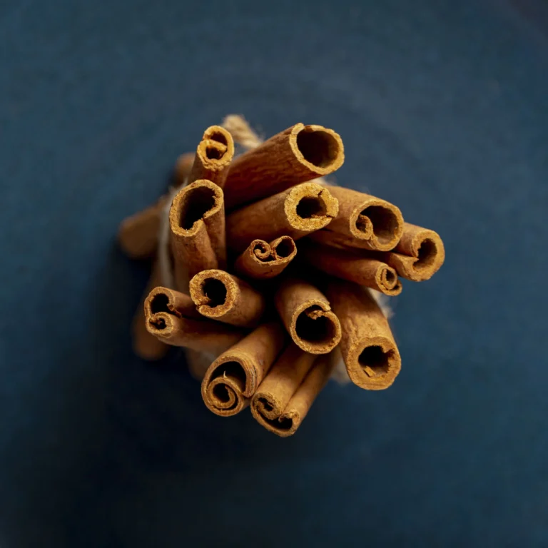 The Ultimate Guide to Cinnamon Sticks: Benefits, Uses, and Recipes